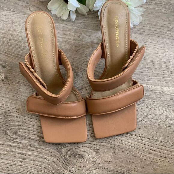 TAN HEEL MULES - Picture 5 of 7